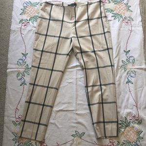 Le Château large print check pattern cropped pants, size 9/10
